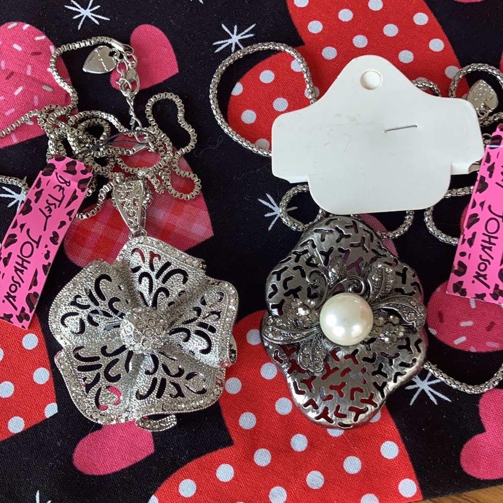 NWT Betsey Johnson Necklace Lot